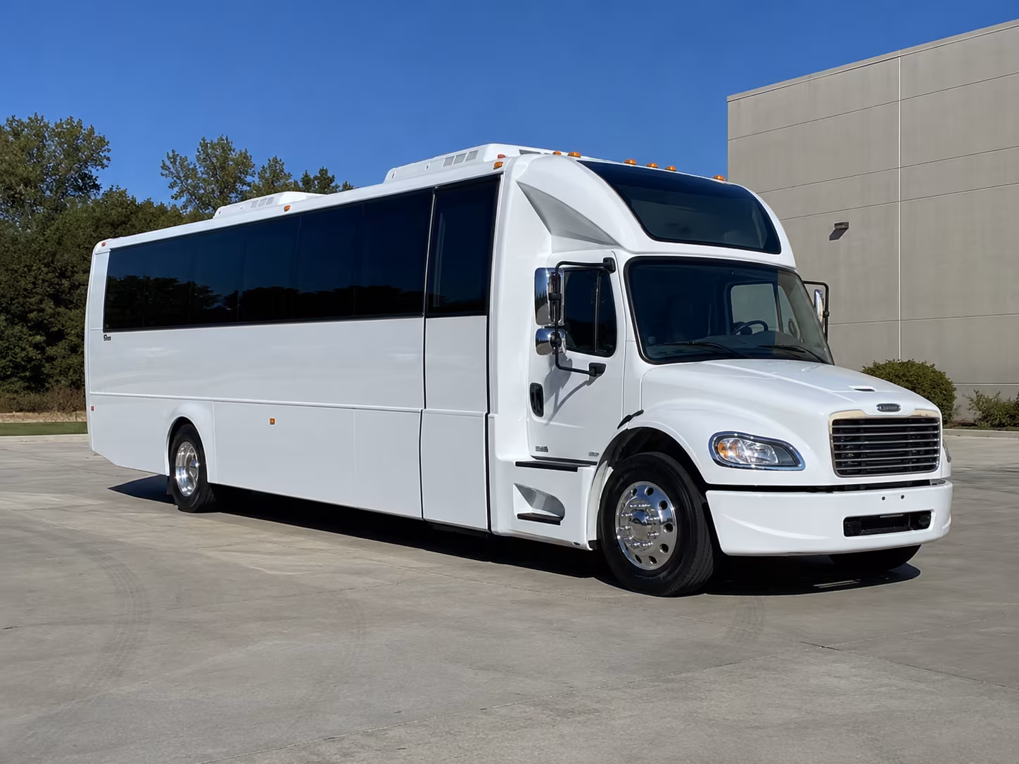 lake charles 28 passenger party bus