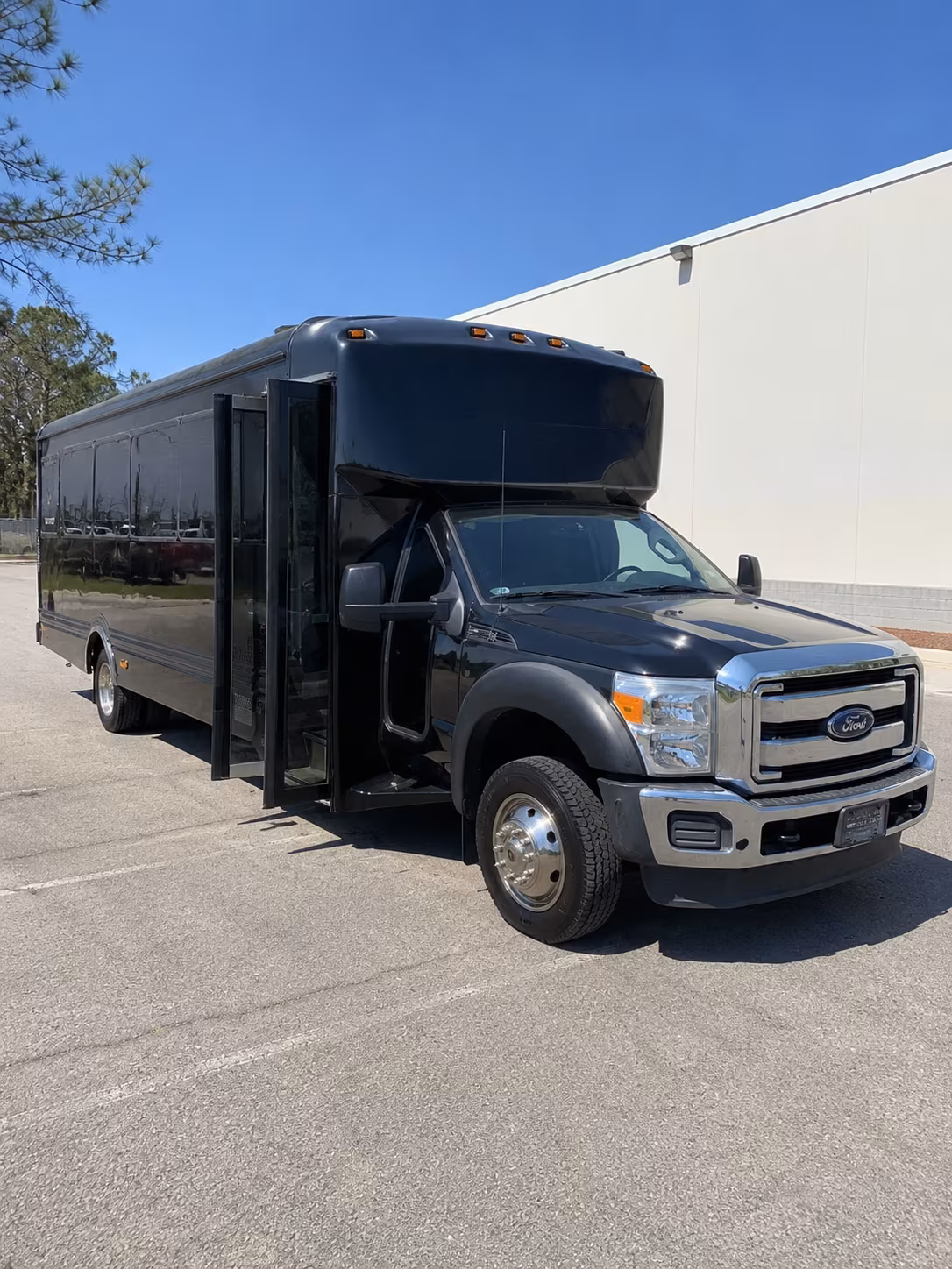 lauberge casino resort party bus rental